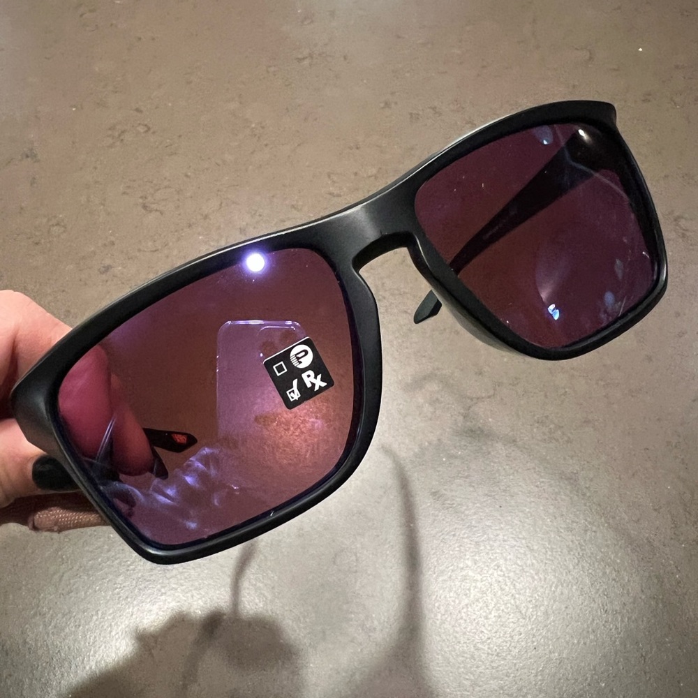 NEW Oakley Sylas Prizm Violet Polarized Lenses,
Matte Black Frame - Picture 12 of 14